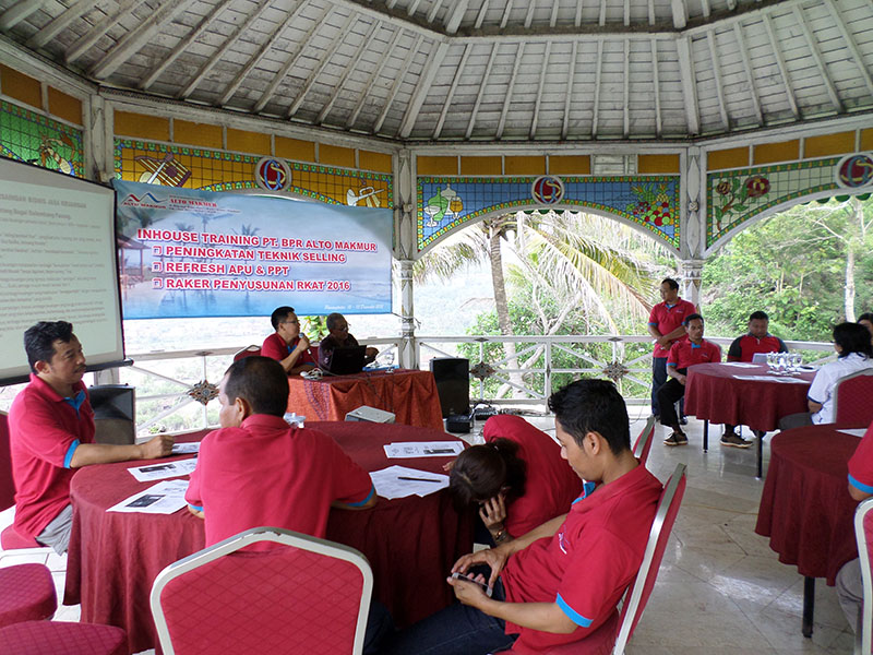 Pelatihan di Queen - BPR Alto Makmur